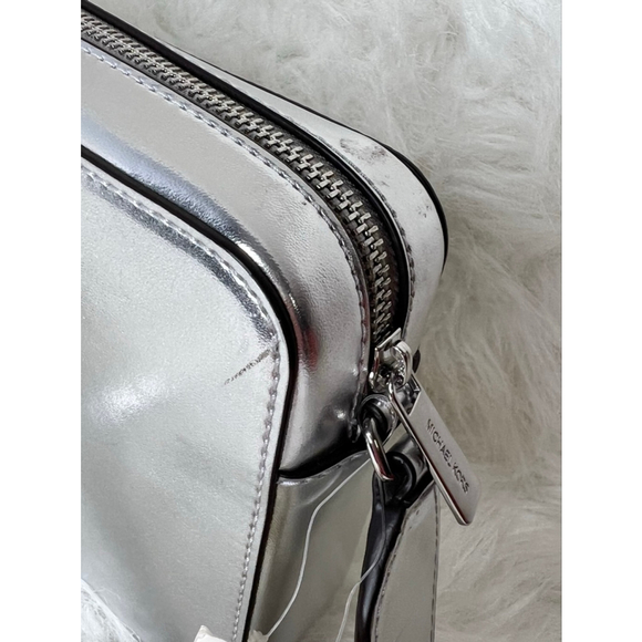 Michael Kors Large Jet Set Logo Crossbody In Silver - Picture 8 of 9